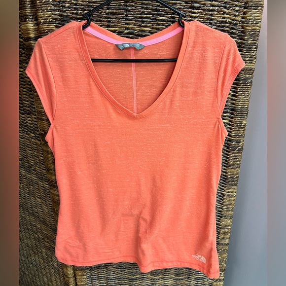 North Face- Woman’s V Neck- Short Sleeved Shirt- Size: Large‎ - Picture 1 of 5